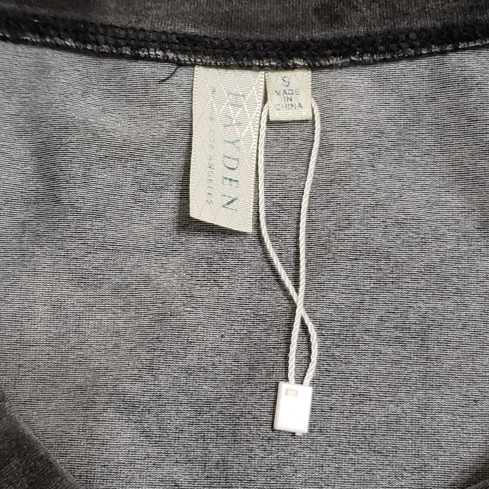 Hayden Smiley Face Print Washed Gray Long Sleeve Knit Top Sweatshirt Small - Picture 7 of 10